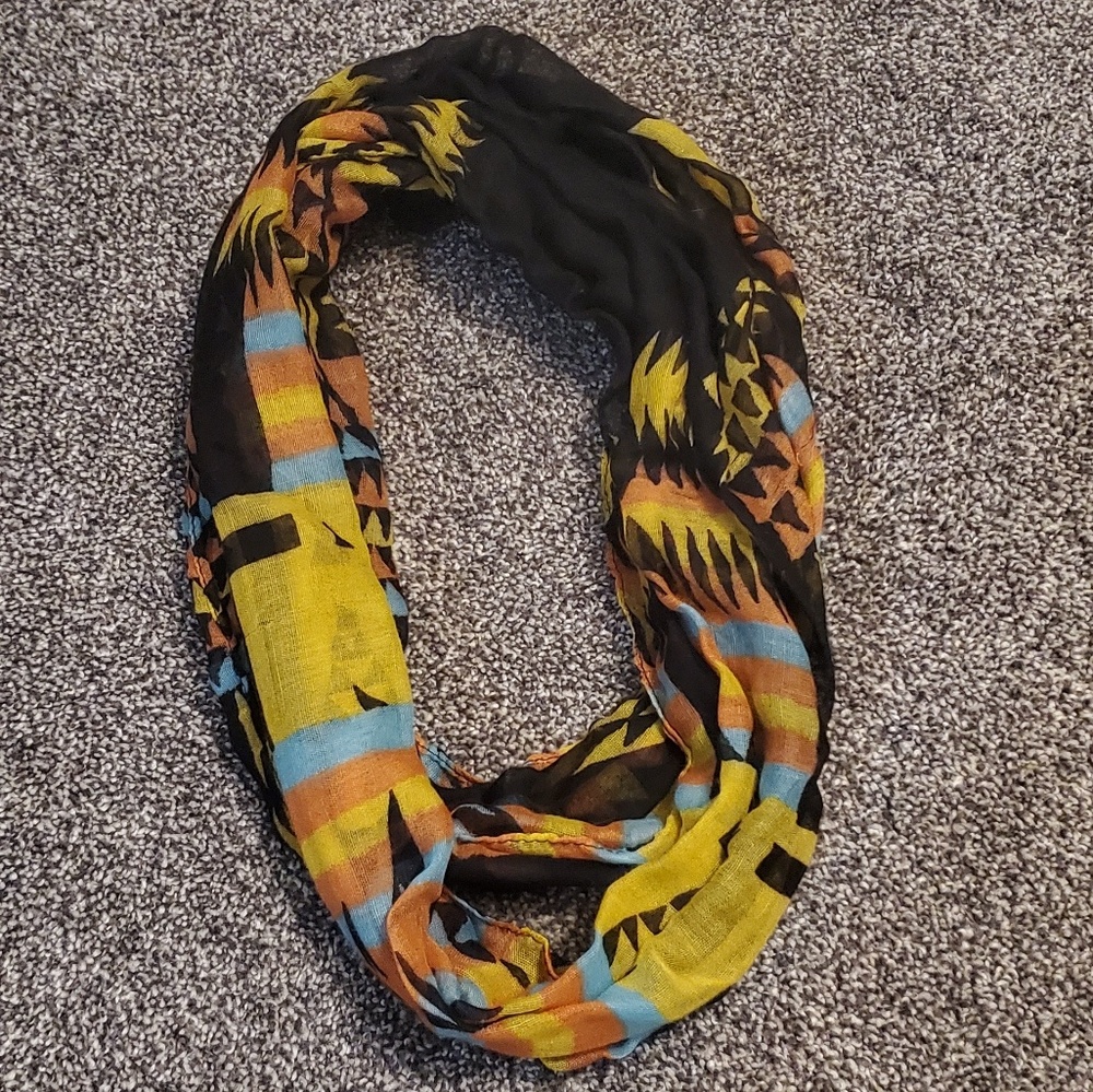 Lightweight infinity scarf